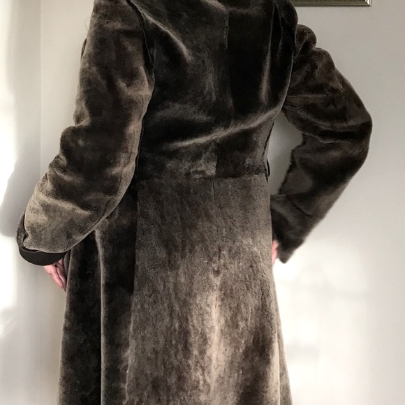 Women coat/100% Shearling/Nappa finish Size: M - Picture 9 of 11